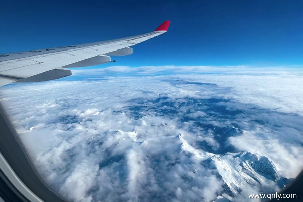 坐飛機(jī)去西藏旅游費(fèi)用多少錢