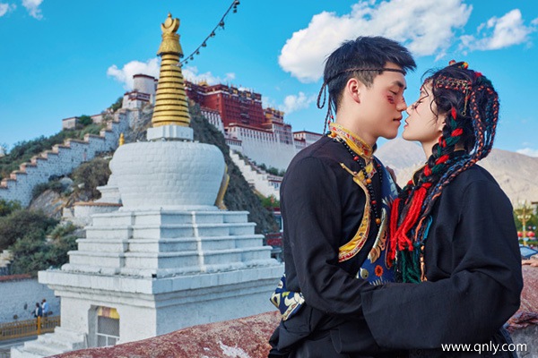 西藏旅游兩個(gè)人大概需要花多錢(qián)