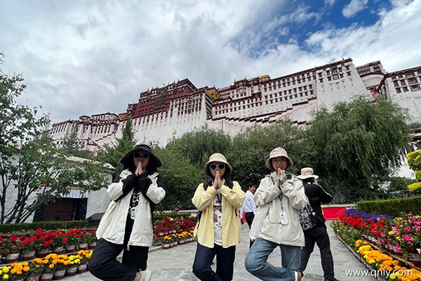 和朋友第一次去西藏旅游路線怎么走最好