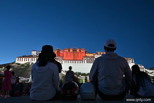 成都去西藏旅游團(tuán)報名多少錢
