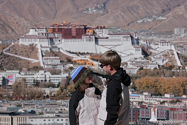西藏旅游預(yù)計(jì)多少錢(qián)